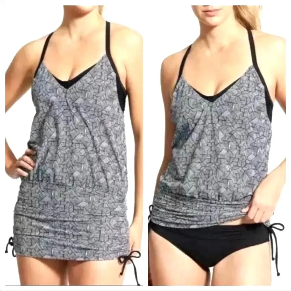 Athleta Laguna Side Scrunch Black and White Tankini Size 32 B/C